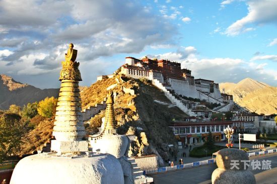 跟旅行团去西藏布达拉宫（跟旅行团去西藏布达拉宫好吗）